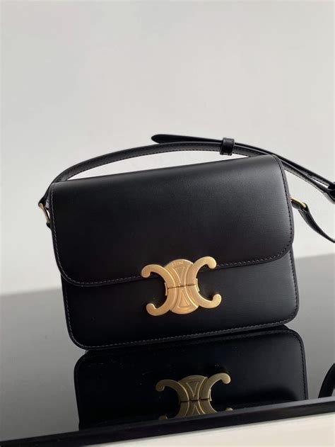 celine triomphe 22cm